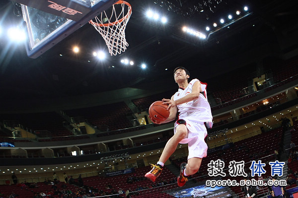 cba全明星扣篮大变(cba全明星扣篮大赛预赛视频)